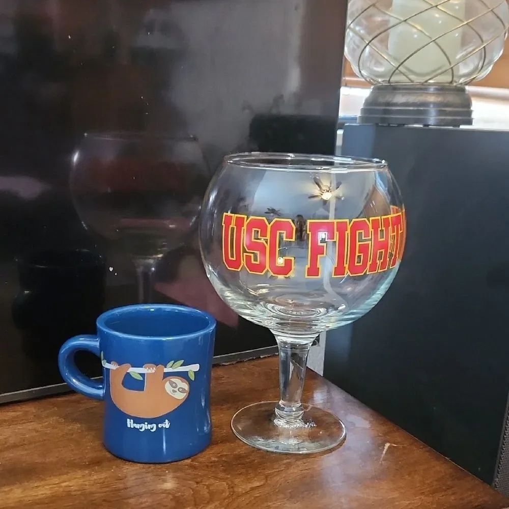 LARGE USC Trojans Fight On Wine Glass